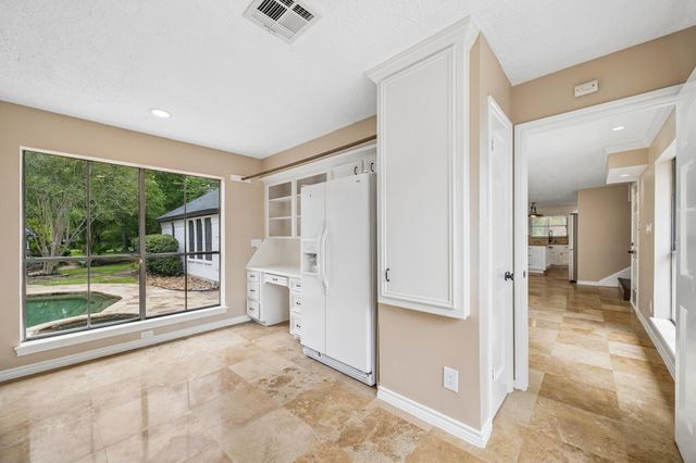 1922 Grand Valley Drive, Houston, TX 77090