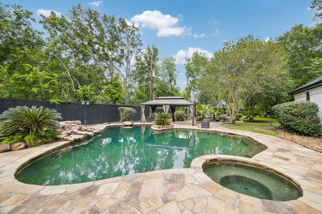 1922 Grand Valley Drive, Houston, TX 77090