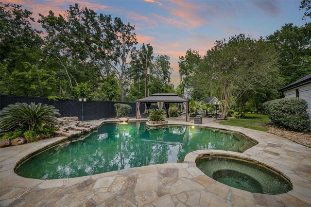 1922 Grand Valley Drive, Houston, TX 77090