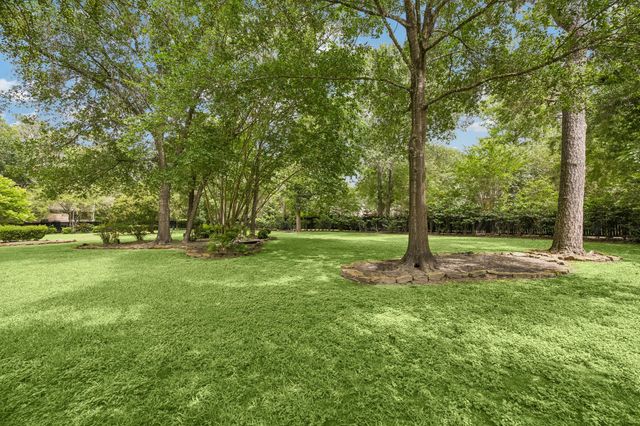 1922 Grand Valley Drive, Houston, TX 77090