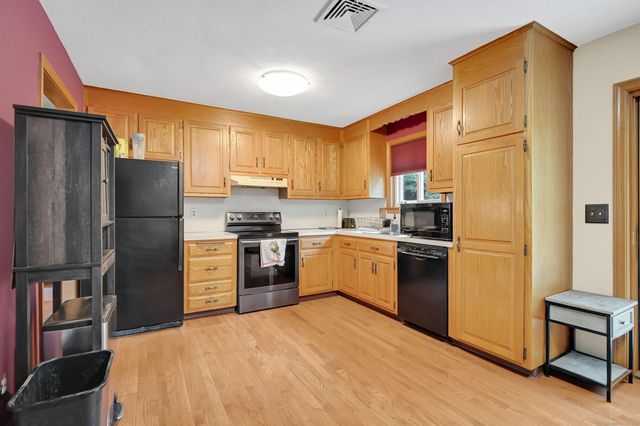 93 Bishop Avenue, Southington, CT 06489