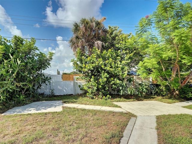 8215 AGRESS AVENUE, North Port, FL 34287