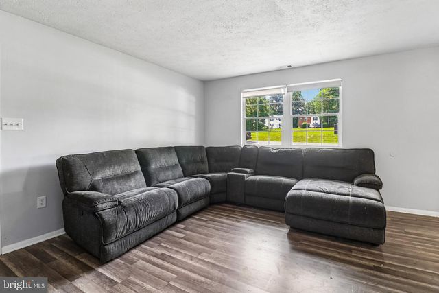 345 LAUREL DR, Lusby, MD 20657