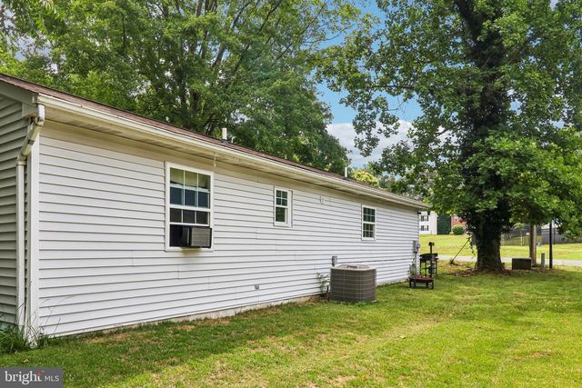 345 LAUREL DR, Lusby, MD 20657