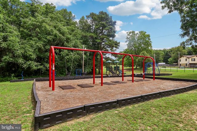 345 LAUREL DR, Lusby, MD 20657