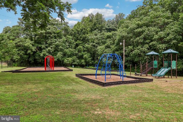 345 LAUREL DR, Lusby, MD 20657