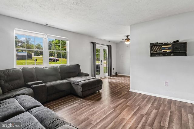345 LAUREL DR, Lusby, MD 20657