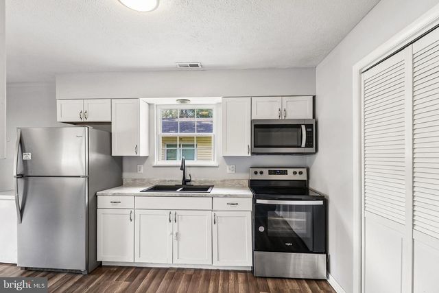 345 LAUREL DR, Lusby, MD 20657