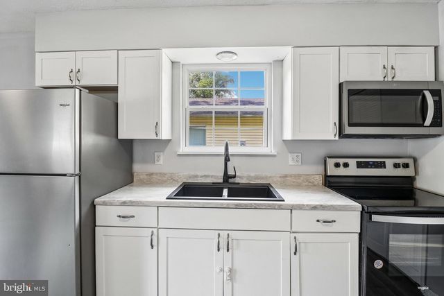 345 LAUREL DR, Lusby, MD 20657