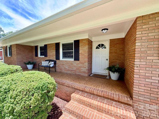 525 Julia Avenue, Belmont, NC 28012