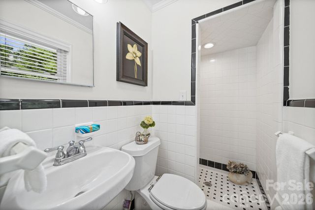 525 Julia Avenue, Belmont, NC 28012