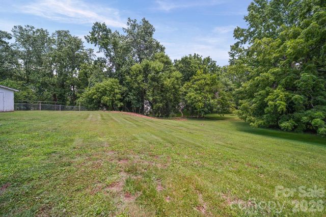 525 Julia Avenue, Belmont, NC 28012