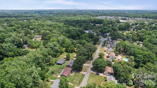 525 Julia Avenue, Belmont, NC 28012