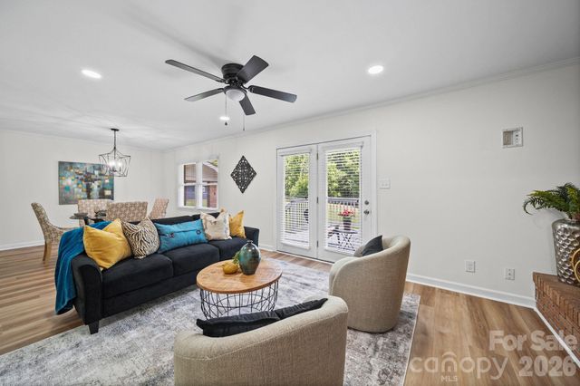 525 Julia Avenue, Belmont, NC 28012