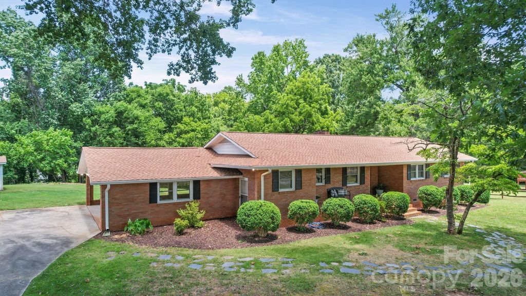 525 Julia Avenue, Belmont, NC 28012
