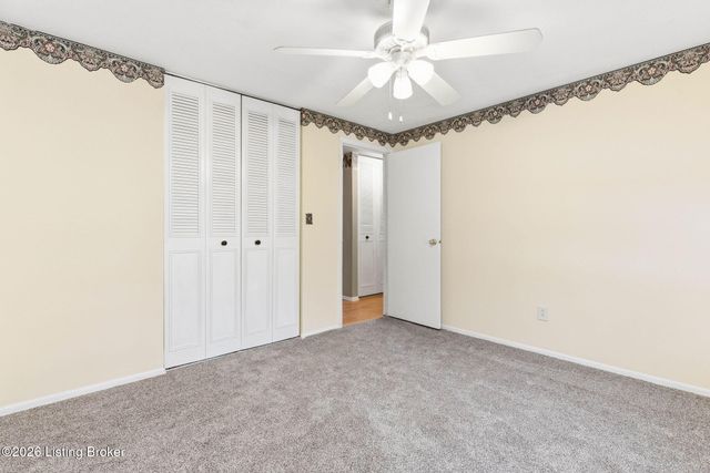 8702 Bost Ln, Louisville, KY 40219