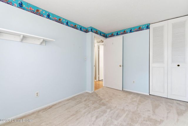 8702 Bost Ln, Louisville, KY 40219