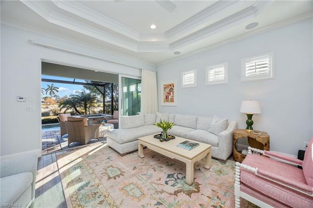 5672 Highbourne DR, Naples, FL 34113