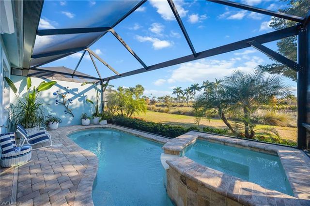 5672 Highbourne DR, Naples, FL 34113