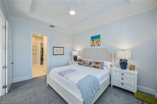 5672 Highbourne DR, Naples, FL 34113