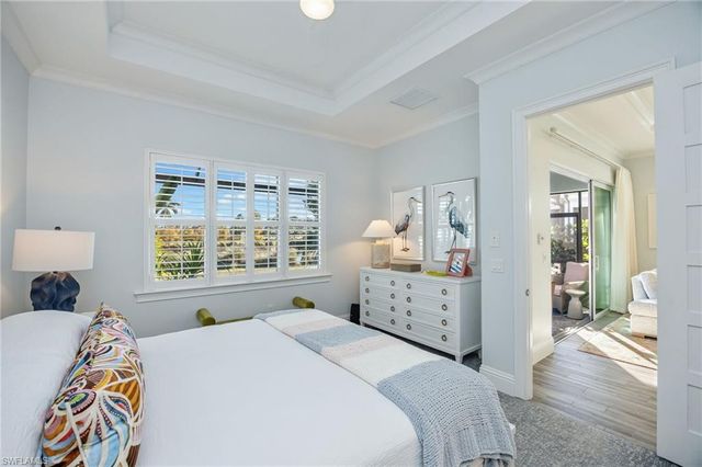 5672 Highbourne DR, Naples, FL 34113