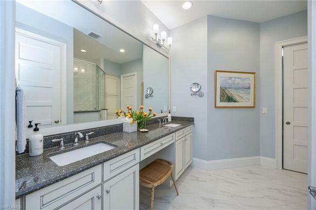 5672 Highbourne DR, Naples, FL 34113