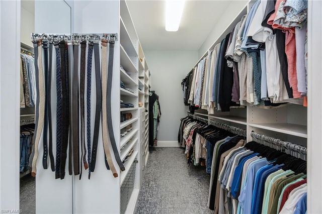 5672 Highbourne DR, Naples, FL 34113