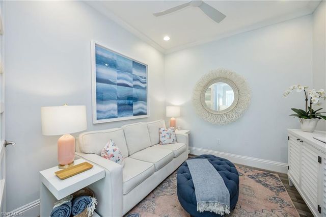 5672 Highbourne DR, Naples, FL 34113