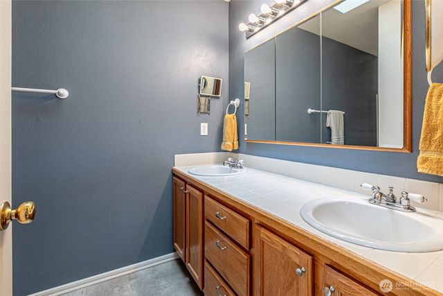 1985 Palisade Boulevard E, Dupont, WA 98327