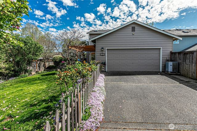 1985 Palisade Boulevard E, Dupont, WA 98327