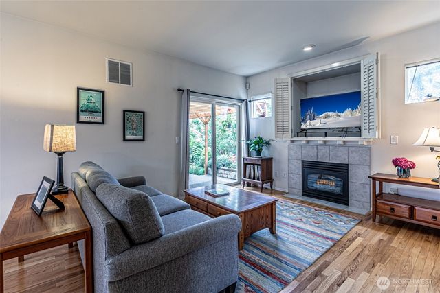 1985 Palisade Boulevard E, Dupont, WA 98327