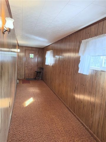 9 Kennedy St, Republic, PA 15475