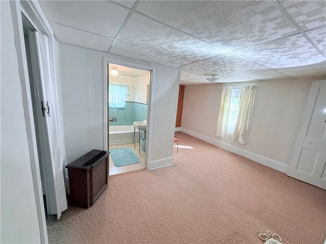 9 Kennedy St, Republic, PA 15475