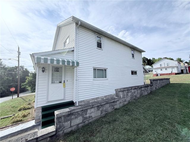 9 Kennedy St, Republic, PA 15475
