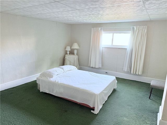 9 Kennedy St, Republic, PA 15475