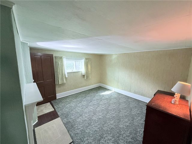 9 Kennedy St, Republic, PA 15475