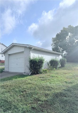 9 Kennedy St, Republic, PA 15475