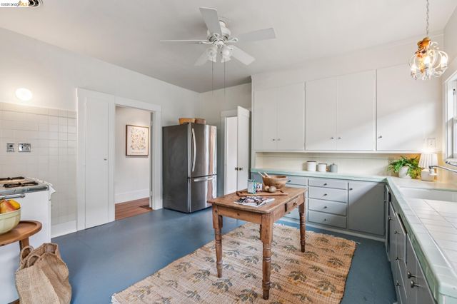 5108 Coronado Ave, Oakland, CA 94618