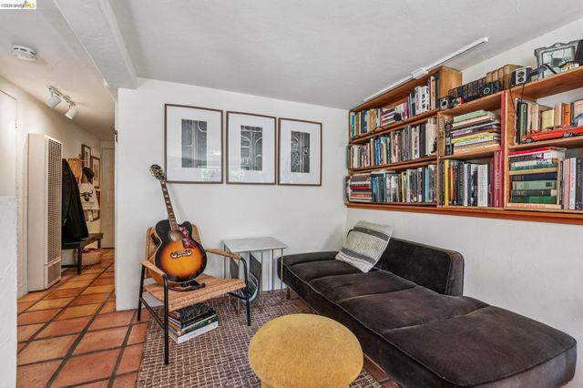 5108 Coronado Ave, Oakland, CA 94618