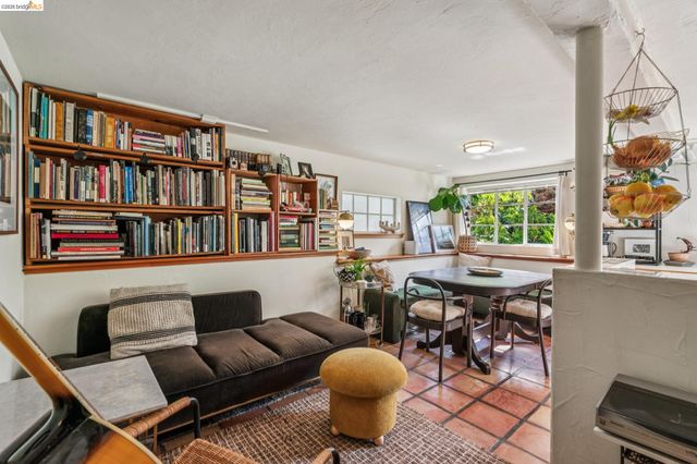 5108 Coronado Ave, Oakland, CA 94618