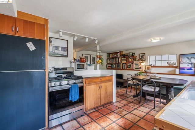 5108 Coronado Ave, Oakland, CA 94618