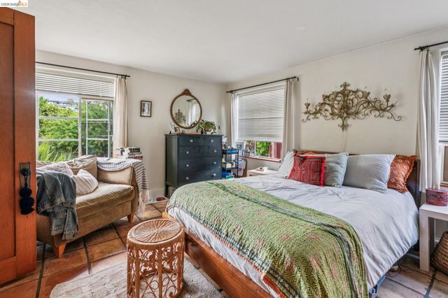 5108 Coronado Ave, Oakland, CA 94618