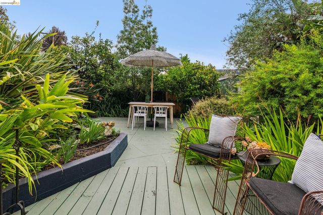 5108 Coronado Ave, Oakland, CA 94618