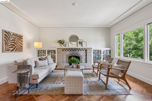 5108 Coronado Ave, Oakland, CA 94618