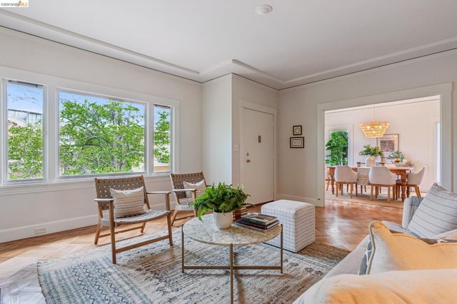 5108 Coronado Ave, Oakland, CA 94618