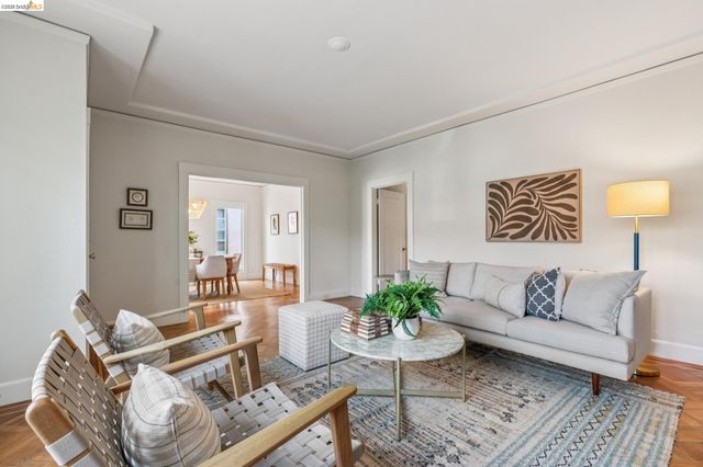 5108 Coronado Ave, Oakland, CA 94618