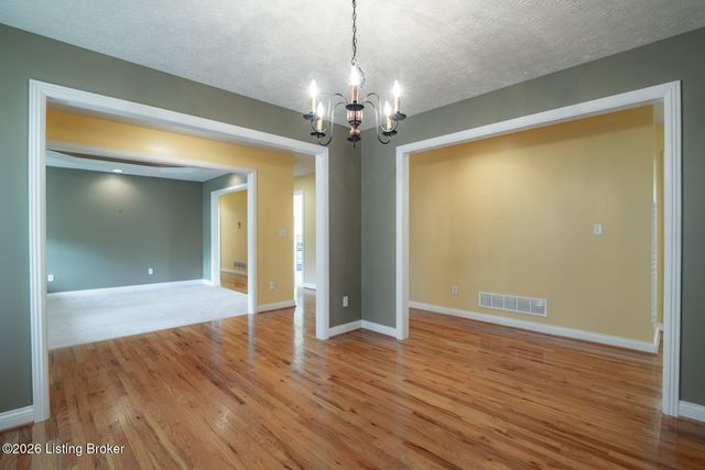 419 Deer Lake Rd, Elizabethtown, KY 42701