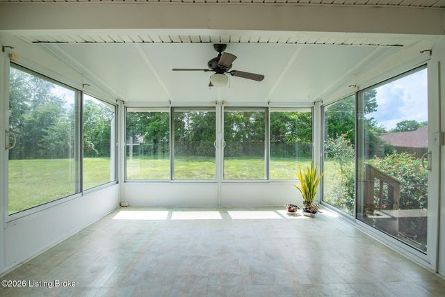 419 Deer Lake Rd, Elizabethtown, KY 42701