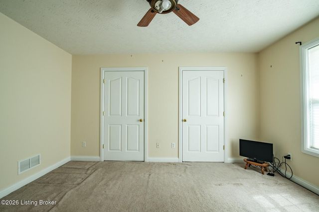 419 Deer Lake Rd, Elizabethtown, KY 42701