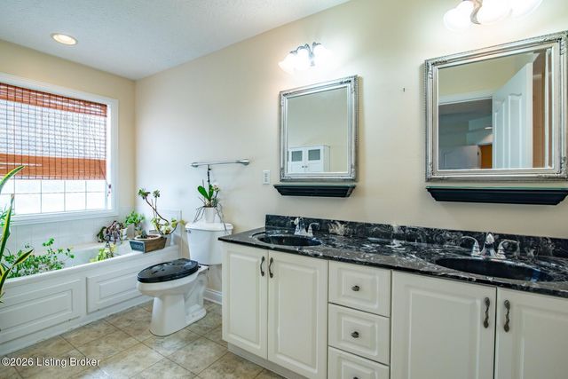 419 Deer Lake Rd, Elizabethtown, KY 42701